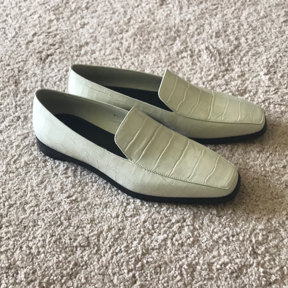 Everlane 90’s loafer